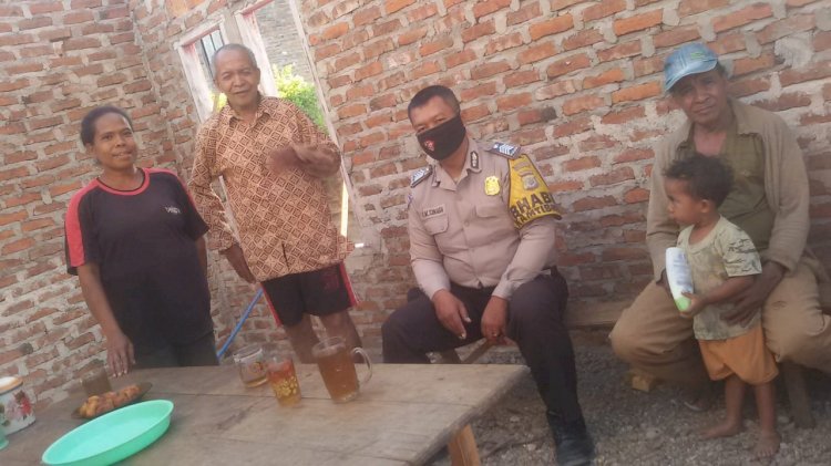 Bripka Andrian Sambang Kamtibmas, Terus Sosialisasi Karhutla Dan Era Adaptasi Kebiasaan Baru Ke Warga Desa Binaannya.