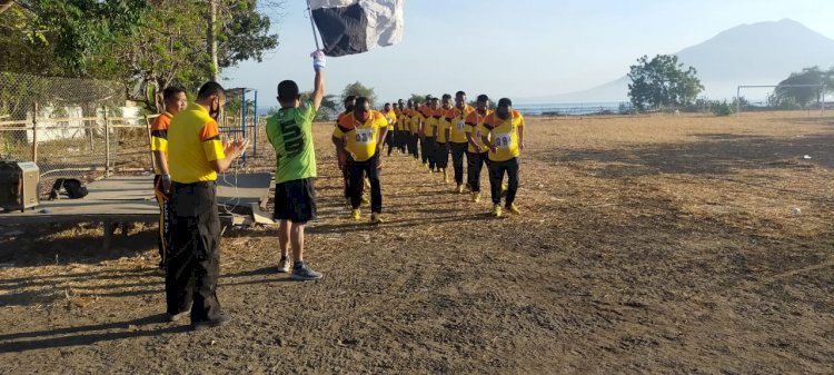 Wujudkan Personil  Yang Sehat dan Tangguh, Polres Lembata Gelar Tes Kesampataan Jasmani