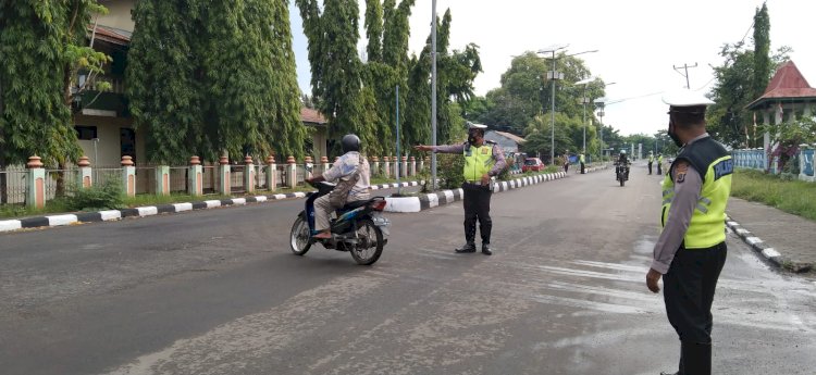 Satlantas Polres Lembata Rutin Gatur Lalin Pagi Hari