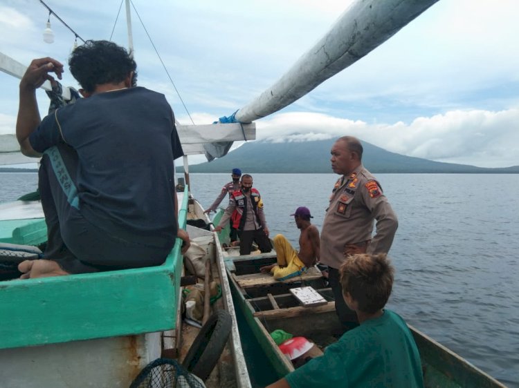 Kasat Pol Air Polres Lembata Datangi Tempat Kejadian Perkara Atas Pengaduan Masyarakat