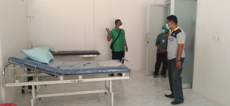 Sat Intelkam Polres Lembata Bersama Kadis Kesehatan Lakukan Pengecekan Lokasi Karantina Terpusat Di Kabupaten Lembata.