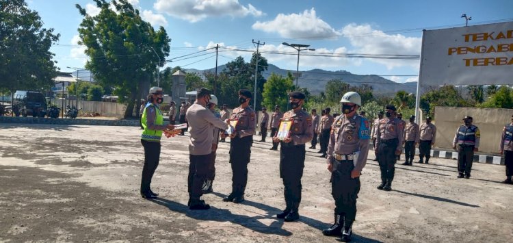 Dua Anggota Polres Lembata Di Berhentikan Tidak Dengan Hormat.