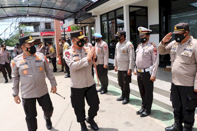 Pantau Pelayanan Vaksinasi Serentak, Kapolda NTT Kunjungi Mapolres TTS