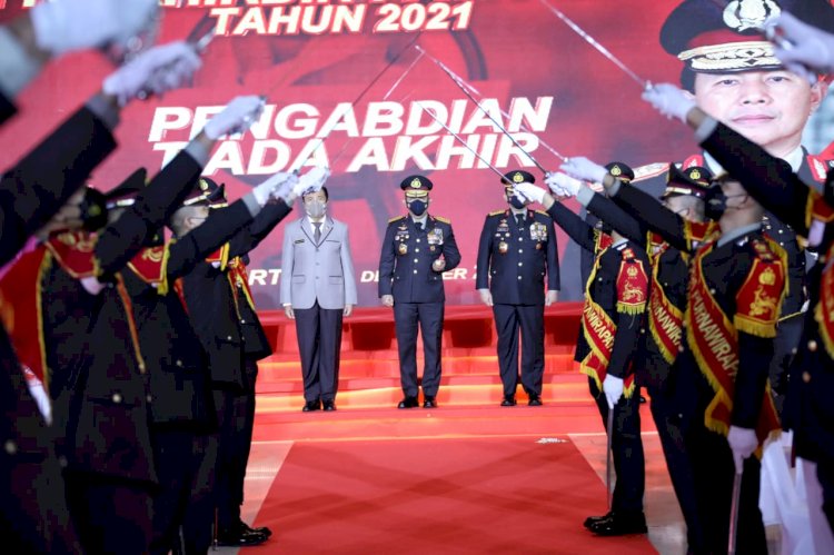 Dihadapan Wisudawan Pati, Kapolri Bertekad Wujudkan Polri yang Makin Dicintai Masyarakat ini