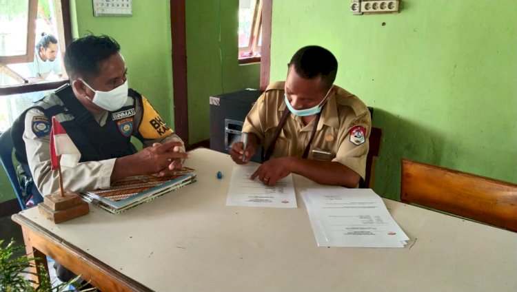 Sambangi Kepala Desa, Bhabinkamtibmas : Terimakasih Dukungan Pak Kades Dalam Ciptakan Kamtibmas Yang Aman Dan Kondusif.