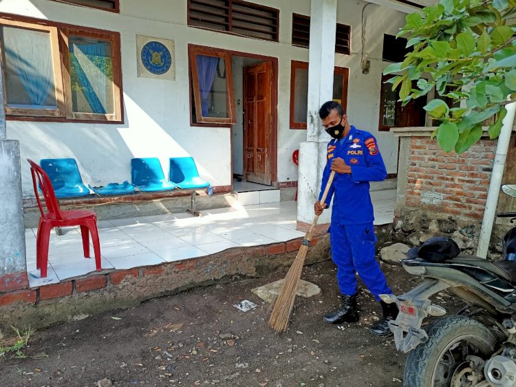 Antisipasi Penyebaran virus Corona, Sat Polairud Polres Lembata Laksanakan Giat Bersih-bersih.