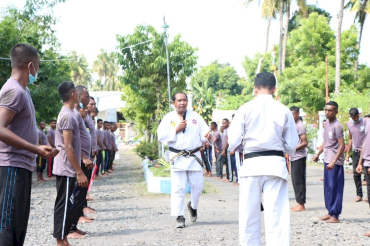 Tingkatkan Keterampilan, Polres Lembata Berikan Latihan Beladiri Kepada Peserta Diklat Satpam