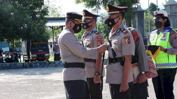 Kapolres Lembata AKBP Dwi Handono Prasanto, S.I.K, Pimpin Sertijab Kasat Lantas Polres Lembata.