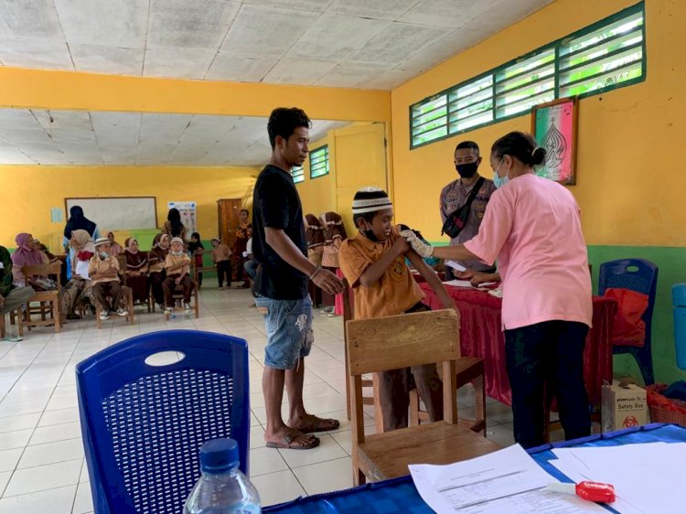 Lakukan Pengamanan Vaksinasi Massal, Kapospol Wulandoni Ingatkan Personil Bersikap Humanis