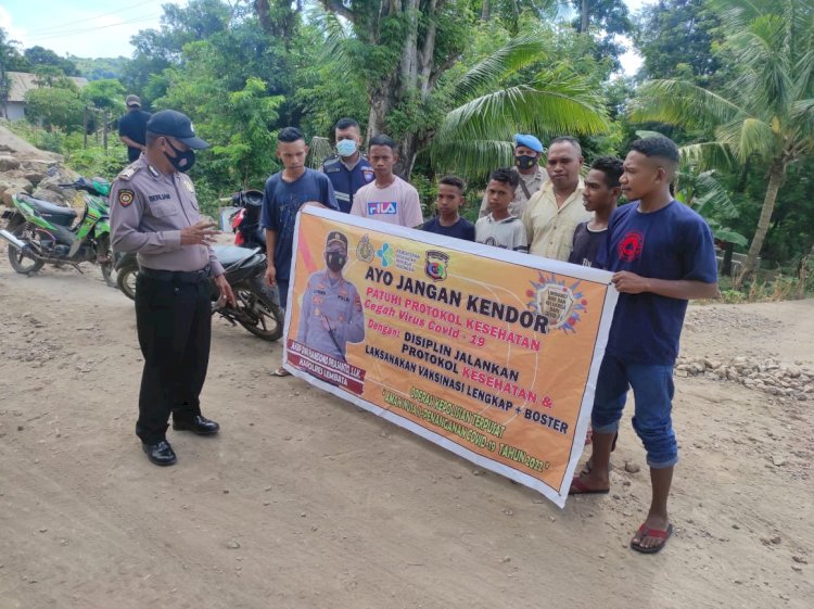 Bhabinkamtibmas Himbau Warga Jaga Kamtibmas Dan Protokol Kesehatan.