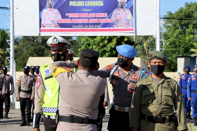 Jelang HUT Bhayangkara, Polres Lembata Lakukan Apel Gelar Pasukan