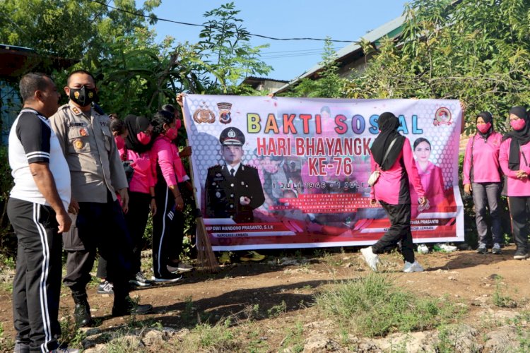 Peringati HUT Bhayangkara Ke 76, Polres Lembata Lakukan Bakti Sosial Di Tempat Ibadah Dan Vaksinasi Massal.