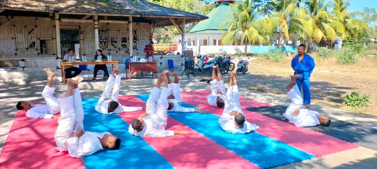 15 Personel Polres Lembata Laksanakan Ujian Beladiri Polri.