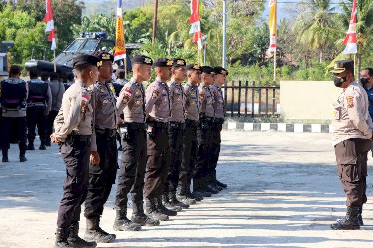 Waka Polres Lembata Sambut Kedatangan 8 Personel Bintara Remaja