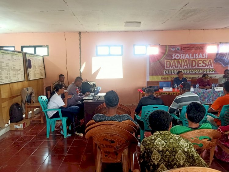 Kapolsek Buyasuri Berikan Sosialisasi Prioritas Pengelolaan Dana Desa.