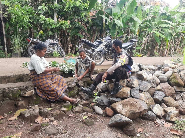 Ciptakan Sit Kamtibmas Kondusif, Bhabinkamtibmas Tingkatkan Komunikasi Dengan Warga Binaan.