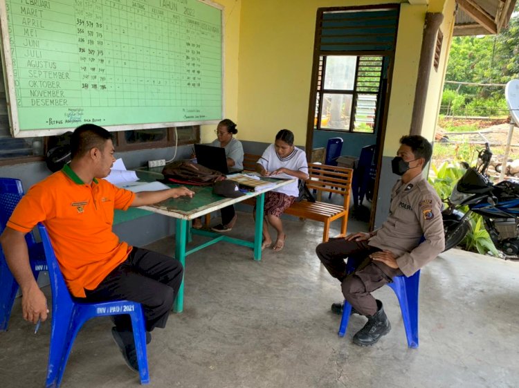 Sambangi Perangkat Desa Kanit Binmas Ingatkan Untuk Lebih Bijak Dalam Mengelola Infromasi Yang Diterima.