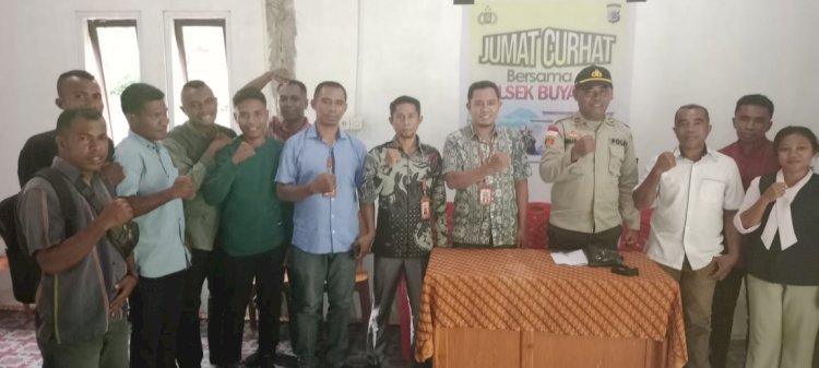 Kapolsek Buyasuri Laksanakan Jumat Curhat Dengarkan Unek-unek Warga