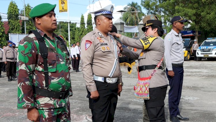 Kapolres Lembata Pimpin Apel Gelar Pasukan Ops Ketupat Turangga - 2023.