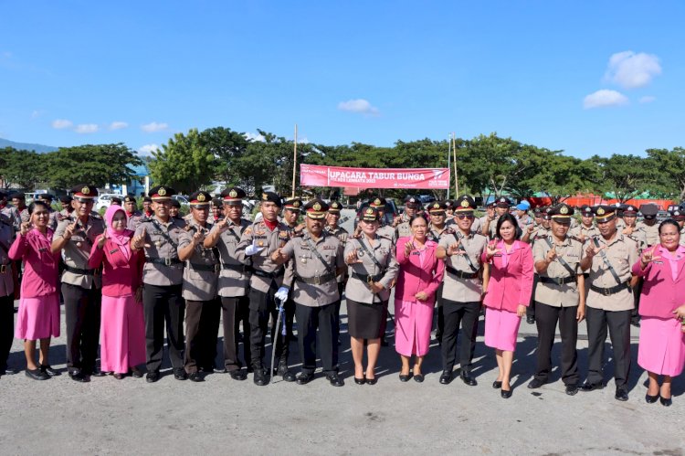 Kapolres Lembata Pimpin Upacara Tabur Bunga Peringati HUT Bhayangkara Ke 77