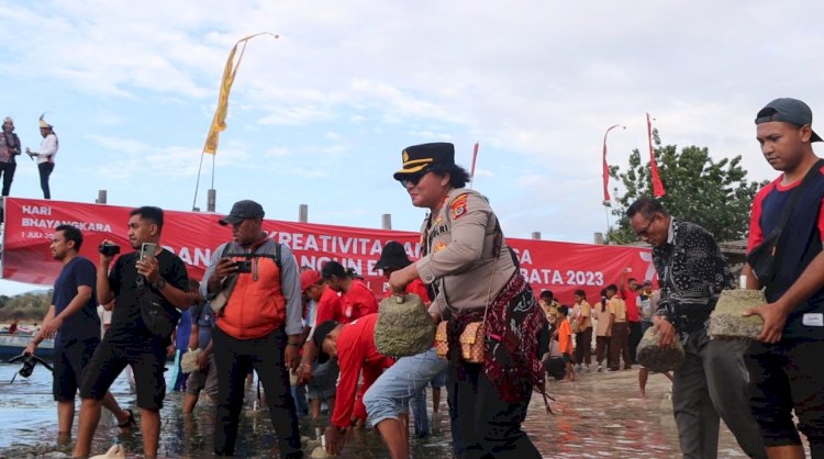 Peringati HUT Bhayangkara Ke 77 Kapolres Lembata Gelar Kegiatan Ekowisata Dan Penanaman 1000 Terumbu Karang Untuk Laut Lembata.