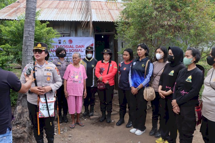 Hut Polwan ke-75, Kapolres Lembata pimpin polwan berbagi tali asih, ke masyarakat