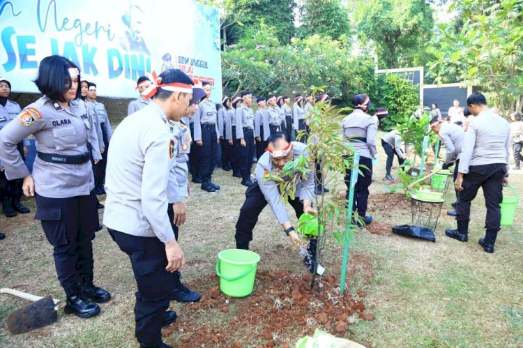 Peringati HUT RI ke-78 dan Sambut Hari Jadi ke-75 Polwan RI, Polri Targetkan Akan Tanam 1 Juta Pohon di Indonesia