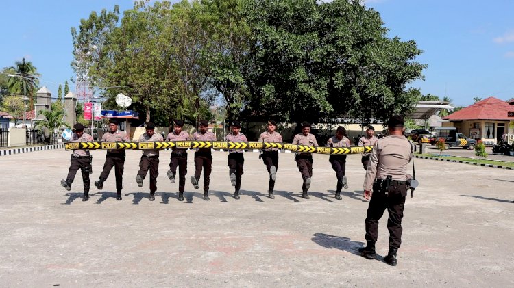 Kapolres Lembata Perintahkan Anggota Polres Lembata laksanakan pelatihan beladiri dan pelatihan fisik gunan menghadapi pengamanan pemilu 2024 nanti