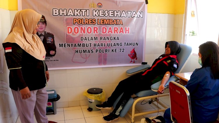 Jelang Hut Humas Polri ke-72 Polres Lembata Lakukan Bhakti Kesehatan berupa Donor Darah