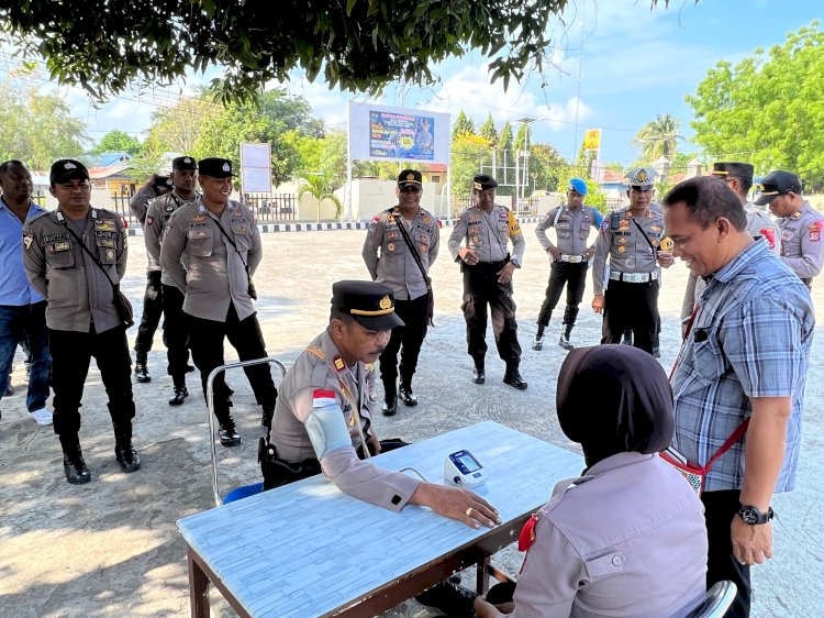 Tingkatkan kesiapsiagaan hadapi pemilu, anggota polres Lembata laksanakan pengecekan kesehatan dasar