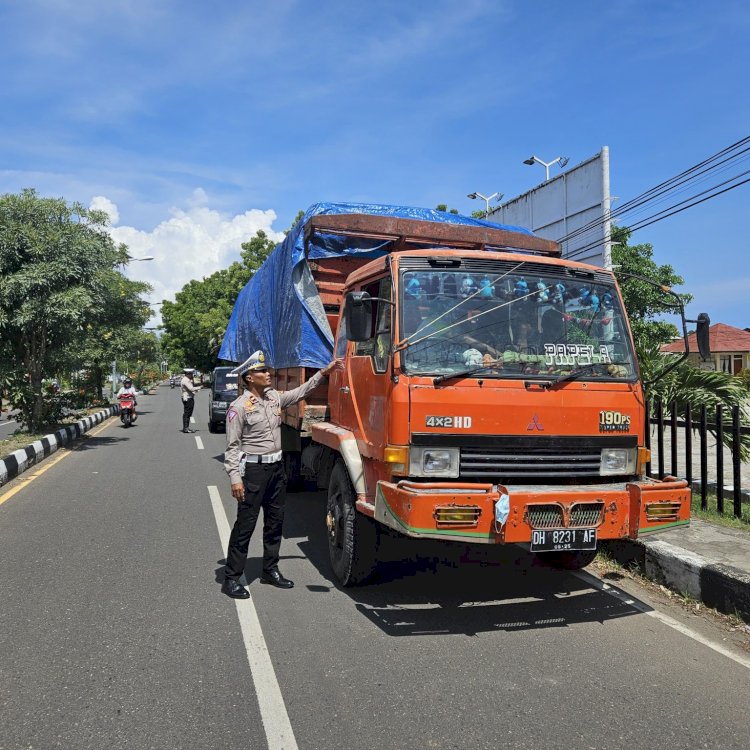 Kepolisian resort polres Lembata Polda NTT dalam hal ini satuan lalu lintas kamis 7 maret 2024 melaksanakan operasi keselamatan Turangga hari ke empat