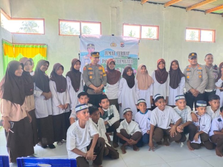Wakapolres Lembata Pimpin Jumat Curhat Di MTs Negeri 2 Nubatukan