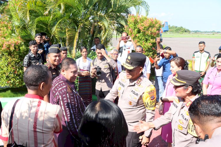 Kunker di Lembata, Kapolda NTT Diterima Secara Adat Budaya Lamaholot.