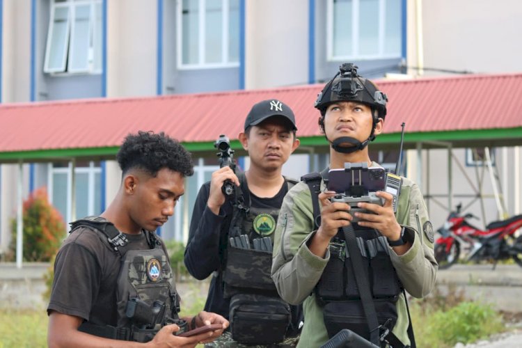*Jaga Stabilitas Keamanan, Satgas Ops Damai Cartenz 2025 Pantau Yalimo dari Udara*