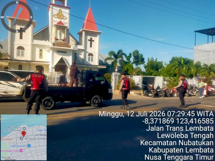 Kasat Samapta Polres Lembata Pimpin Pengamanan Misa Minggu di Paroki St. Maria Banneux Lewoleba.