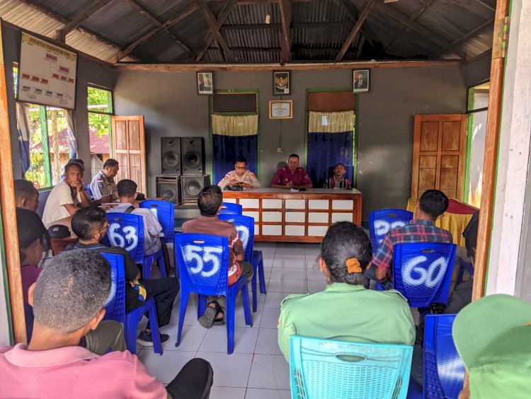 KAPOLSEK NAGAWUTUNG BERSAMA PEMERINTAH DESA IDALOLONG MEDIASI PERSELISIHAN WARGA, BERUJUNG DAMAI.