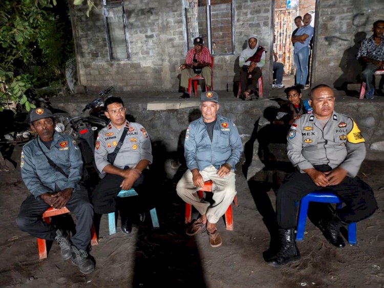 Polsubsektor Ile Ape Amankan Resepsi Pernikahan di Desa Tanjung Batu, Wujudkan Pesta Aman, Tertib, dan Kondusif.