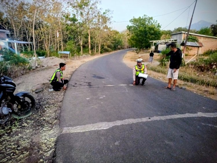Kecelakaan Dua Sepeda Motor di Nagawutung, Tiga Orang Luka-Luka.