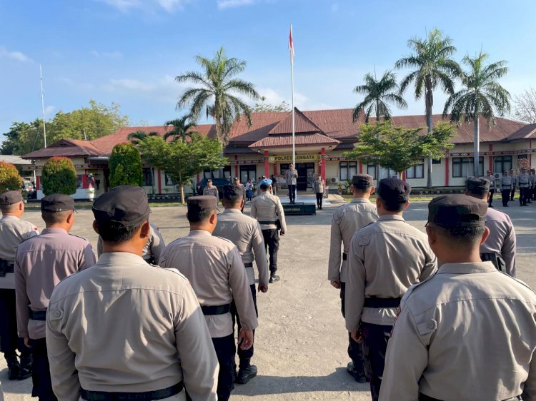 Kapolres Lembata AKBP Henman Limbong, S.P., S.I.K., M.H., Pimpin Apel Jam Pimpinan, Tekankan Disiplin dan Hindari Pelanggaran.