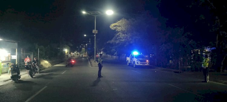 Jaga Kamseltibcarlantas, Satlantas Polres Lembata Gelar Patroli Lampu Biru di Kota Lewoleba.