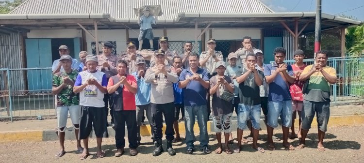 Pererat Kedekatan dengan Masyarakat, Polres Lembata Gelar Program “Polisi Kumpul Bersama Masyarakat” di TKBM Lewoleba.
