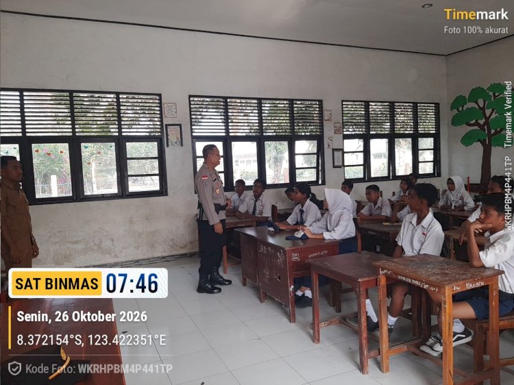 Cegah Penyalahgunaan Narkoba Sejak Dini, Kasat Binmas Polres Lembata Berikan Edukasi kepada Siswa SMPN 1 Nubatukan.