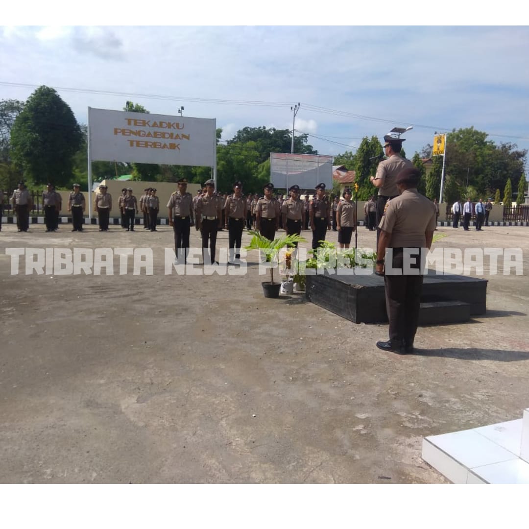 POLRES LEMBATA MELAKSANAKAN UPACARA KENAIKAN PANGKAT PERIODE 1 JANUARI 2020