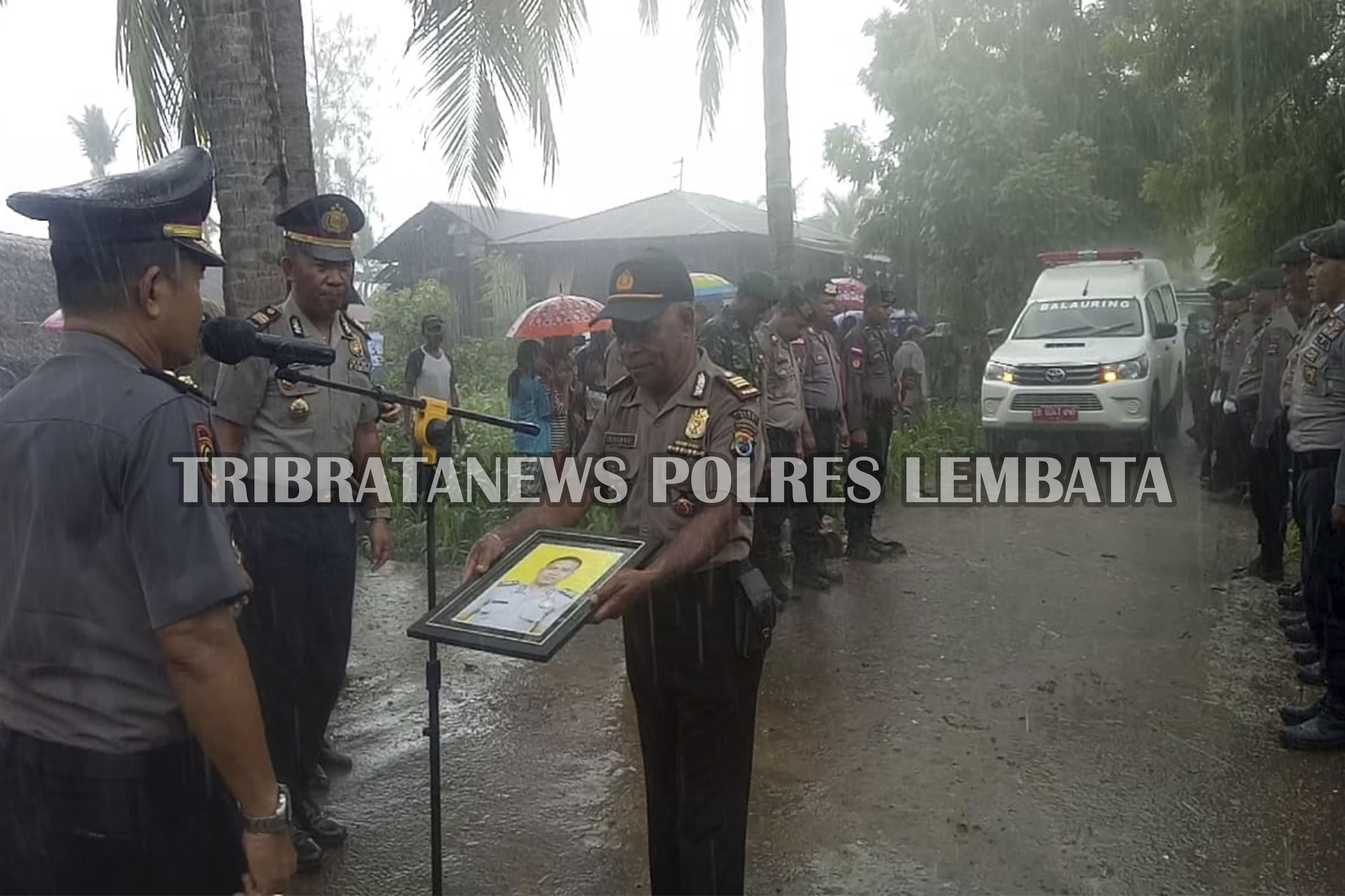 BERLANGSUNG DRAMATIS, PENJEMPUTAN Alm BRIPKA ROBERT DI ANTAR KEMBALI KE KAMPUNG HALAMAN