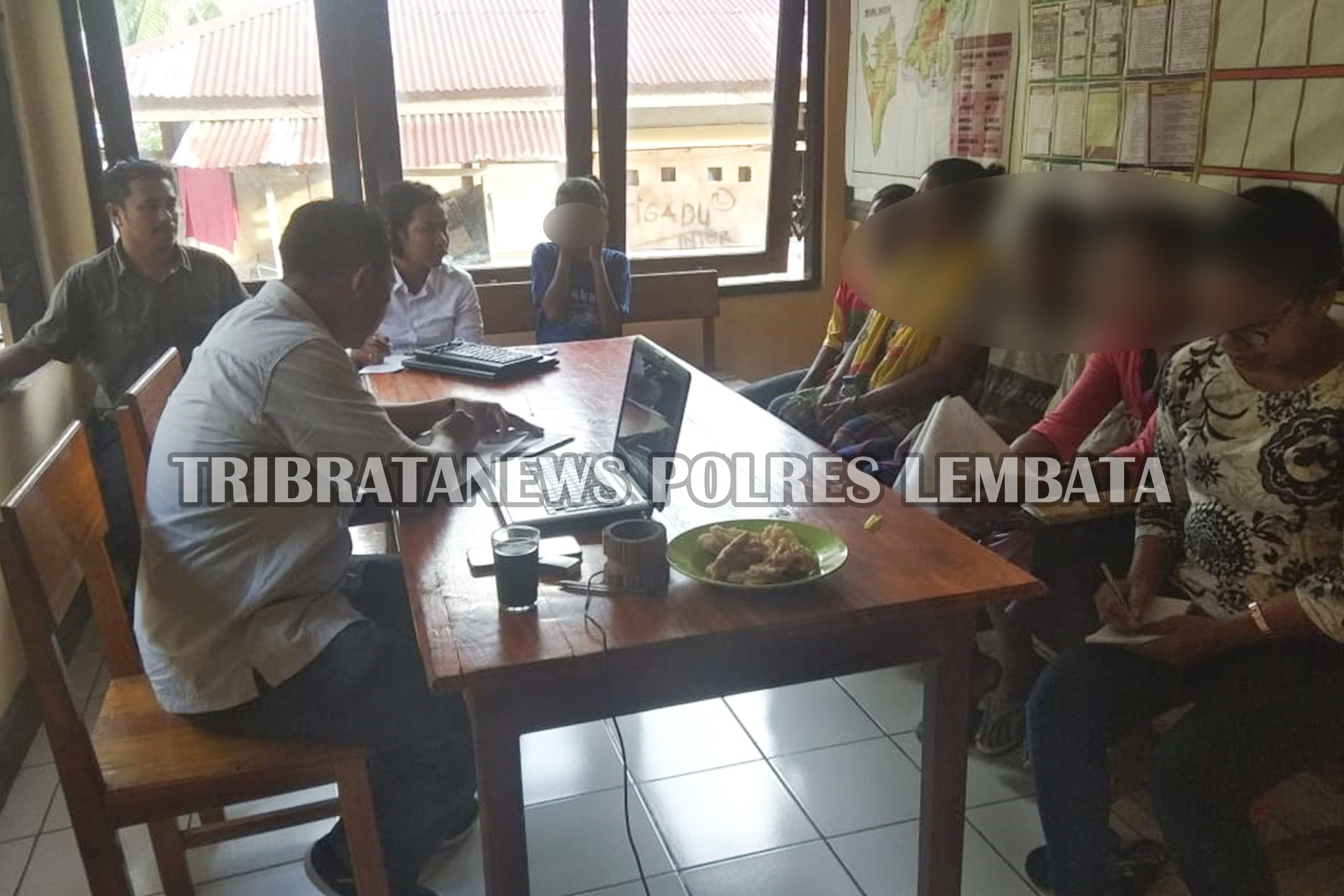 TIDAK MENGERJAKAN PEKERJAAN RUMAH, SISWA DI HUKUM MINUM AIR, GURU DI POLISIKAN