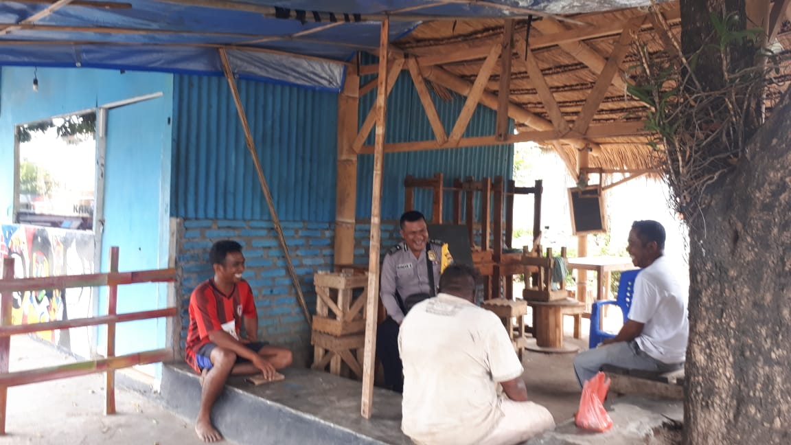 Bripka Socherman himbau warga jaga kebersihan lingkungan
