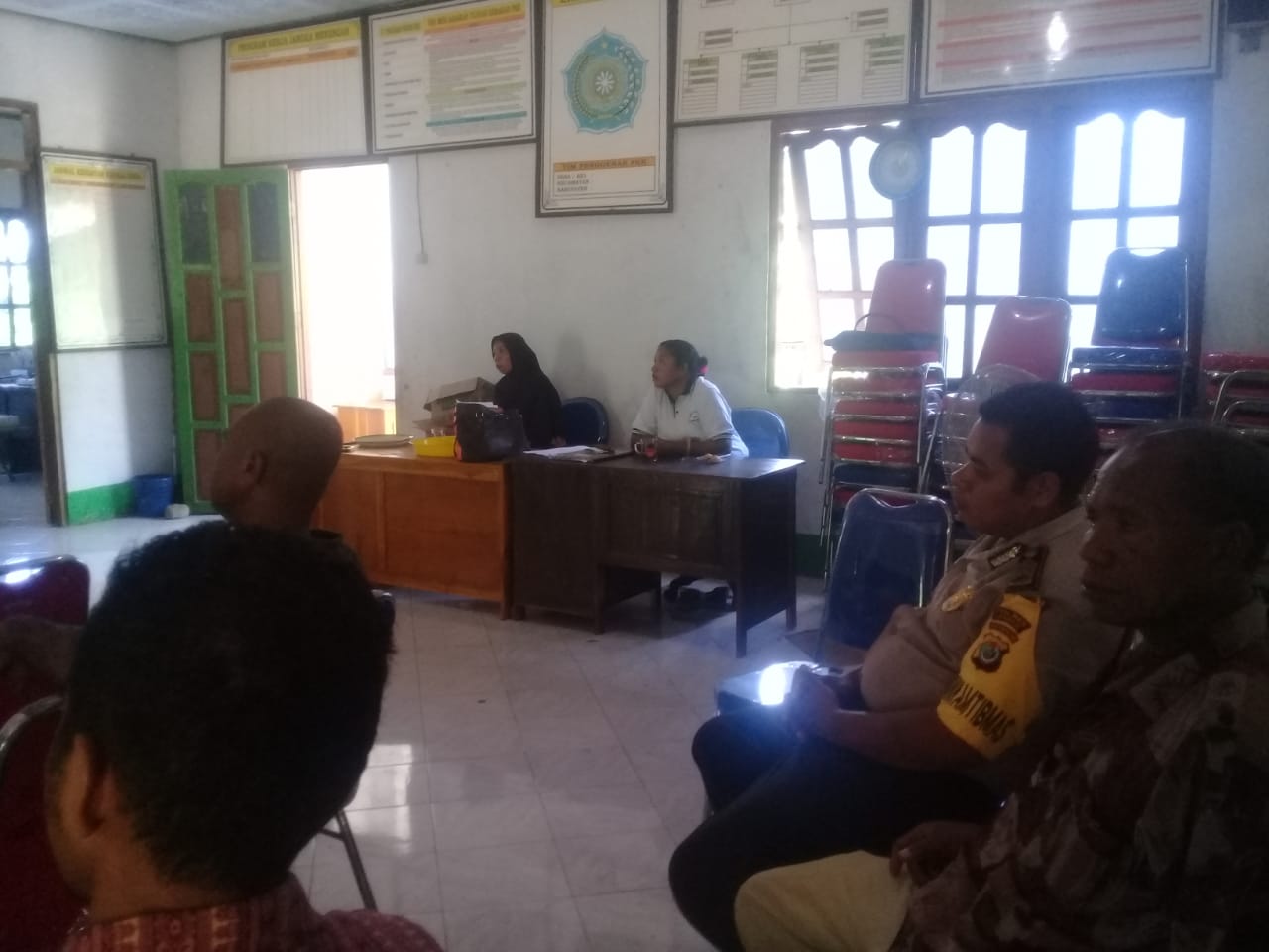 Brigpol Semron Mengikuti kegiatan aparat desa Leuwayan