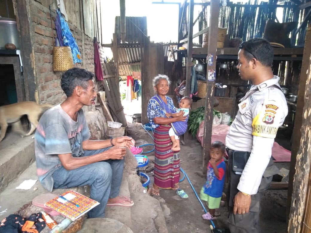 Bhabinkamtibmas Desa Nogodoni Kec Atadei Bripka PHILIPUS KERAF Himbau warga desa Lebaata Jaga Kamtibmas